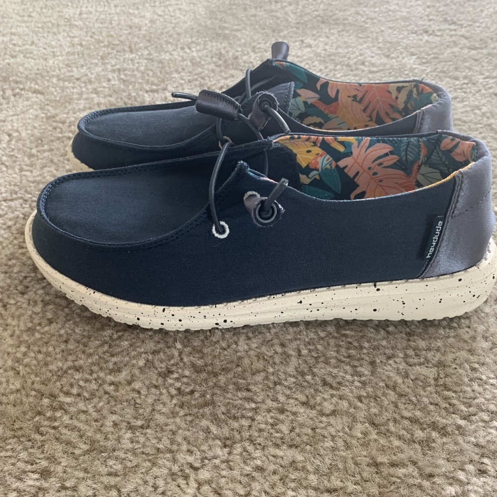 Wendy denim hey dude size 6 new